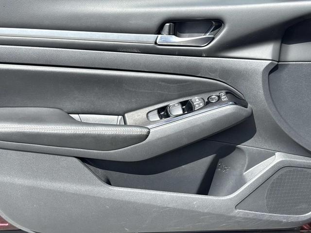 Photo of 2023 Garnet Pearl Nissan Altima