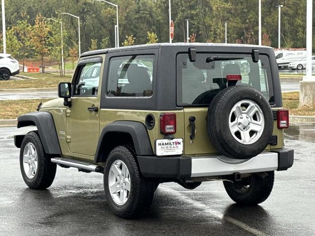 Photo of 2013 Commando Green Jeep Wrangler