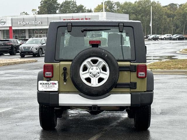 Photo of 2013 Commando Green Jeep Wrangler