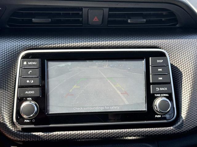 Photo of 2018 Super Black Nissan Kicks