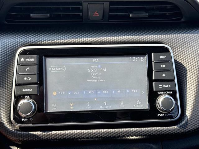Photo of 2018 Super Black Nissan Kicks