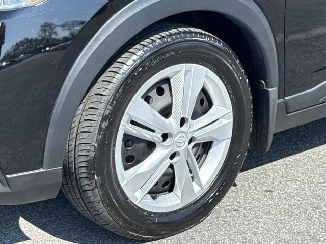 Photo of 2018 Super Black Nissan Kicks