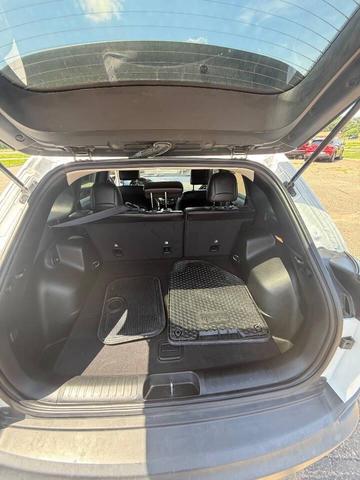 Photo of 2020 Bright White Clearcoat Jeep Cherokee