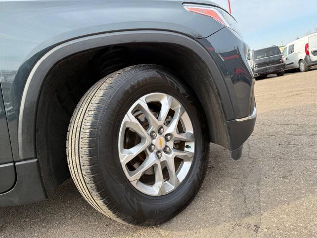 Photo of 2020 Graphite Metallic Chevrolet Traverse