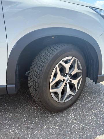 Photo of 2019 Crystal White Pearl Subaru Forester