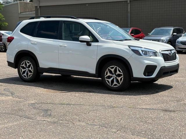 Photo of 2019 Crystal White Pearl Subaru Forester