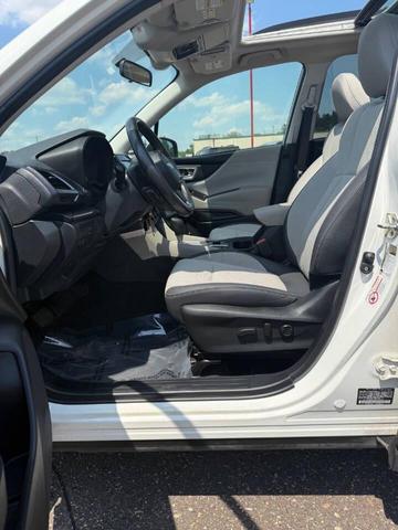 Photo of 2019 Crystal White Pearl Subaru Forester