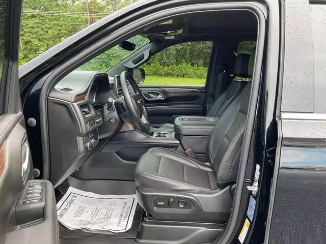 Photo of 2023 Black Chevrolet Suburban