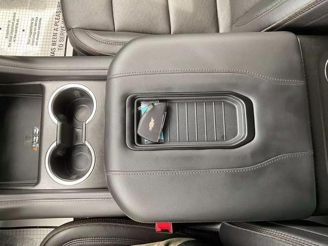 Photo of 2023 Black Chevrolet Suburban
