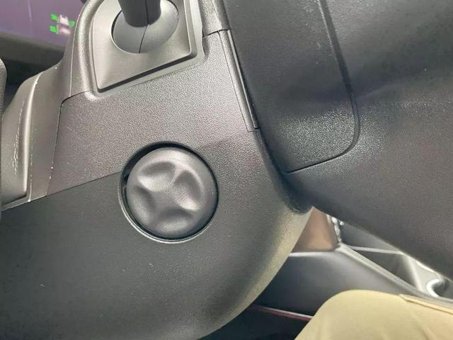 Photo of 2023 Black Chevrolet Suburban