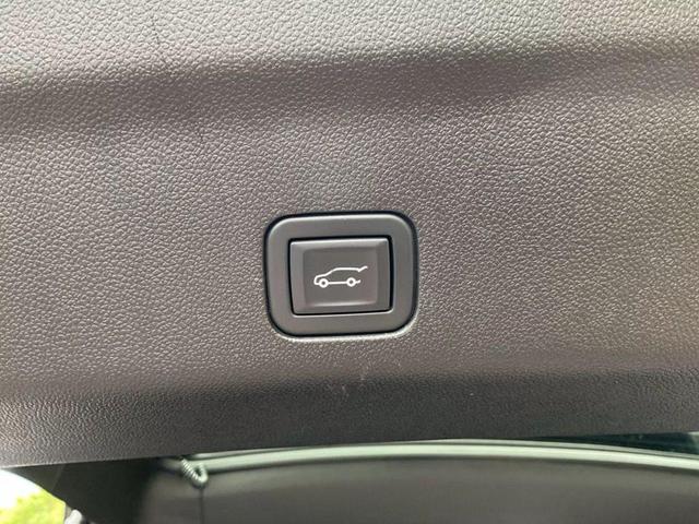 Photo of 2023 Black Chevrolet Suburban