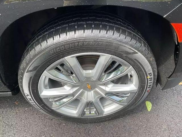 Photo of 2023 Black Chevrolet Suburban