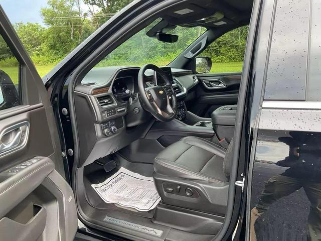Photo of 2023 Black Chevrolet Suburban