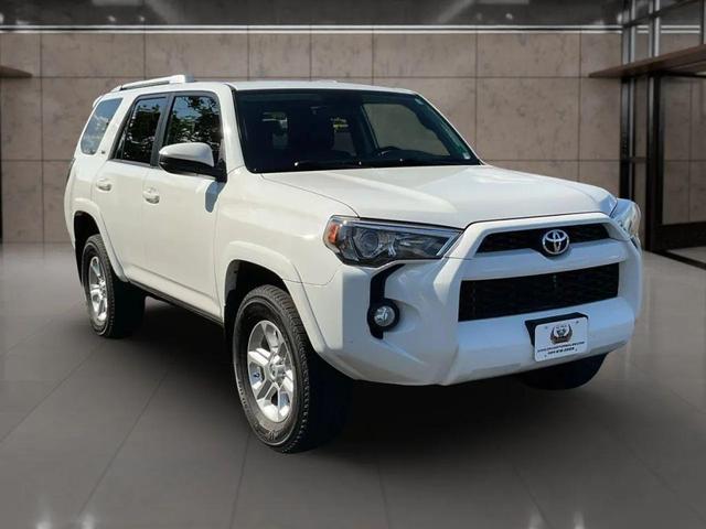 Photo of 2018 Super White Toyota 4Runner