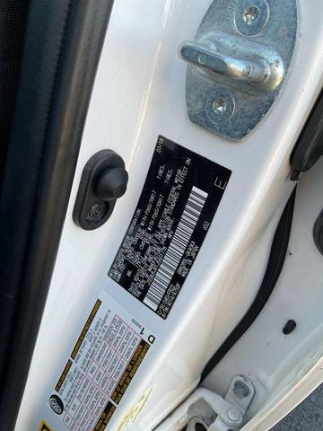 Photo of 2018 Super White Toyota 4Runner