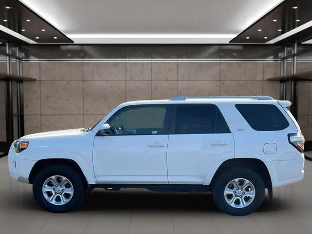 Photo of 2018 Super White Toyota 4Runner