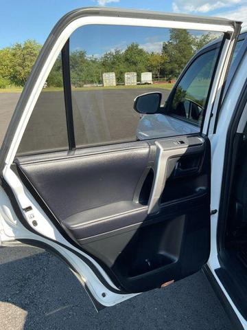 Photo of 2018 Super White Toyota 4Runner