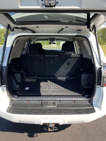 Photo of 2018 Super White Toyota 4Runner