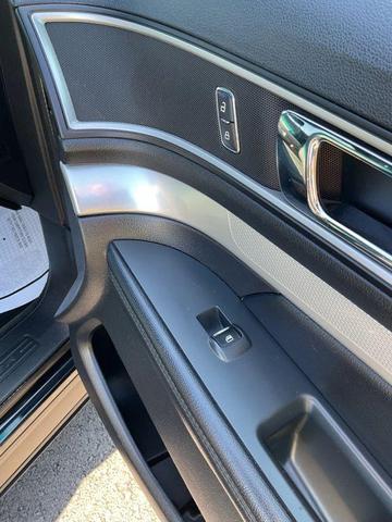 Photo of 2017 Shadow Black Ford Explorer