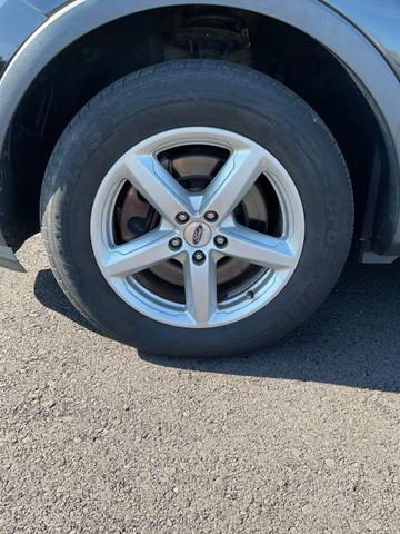 Photo of 2017 Shadow Black Ford Explorer