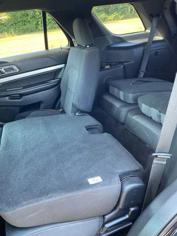 Photo of 2017 Shadow Black Ford Explorer