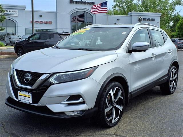 Photo of 2021 Brilliant Silver Metallic Nissan Rogue Sport