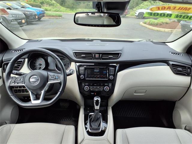 Photo of 2021 Brilliant Silver Metallic Nissan Rogue Sport