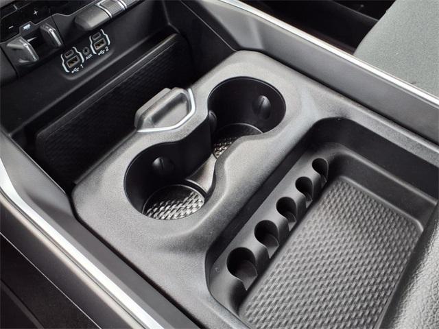 Photo of 2024 Patriot Blue Pearlcoat RAM 1500