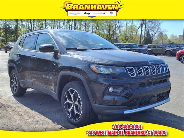 Photo of 2025 Diamond Black Crystal Pearlcoat Jeep Compass
