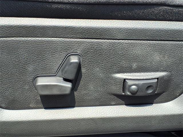 Photo of 2025 Granite Crystal Metallic Clearcoat RAM 2500