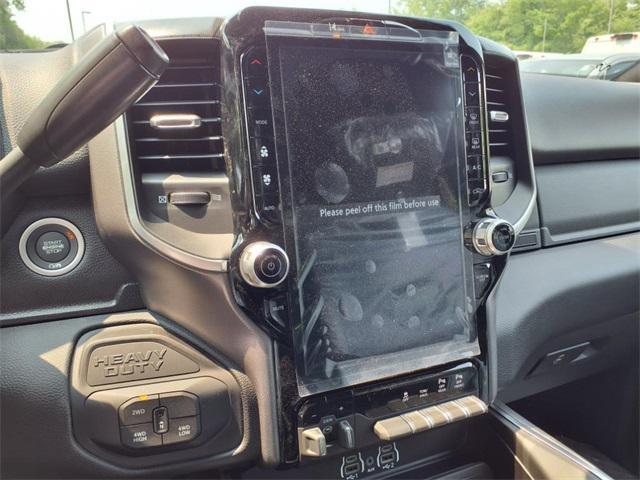 Photo of 2025 Granite Crystal Metallic Clearcoat RAM 2500