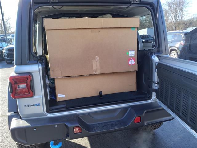 Photo of 2023 Silver Zynith Clearcoat Jeep Wrangler 4xe