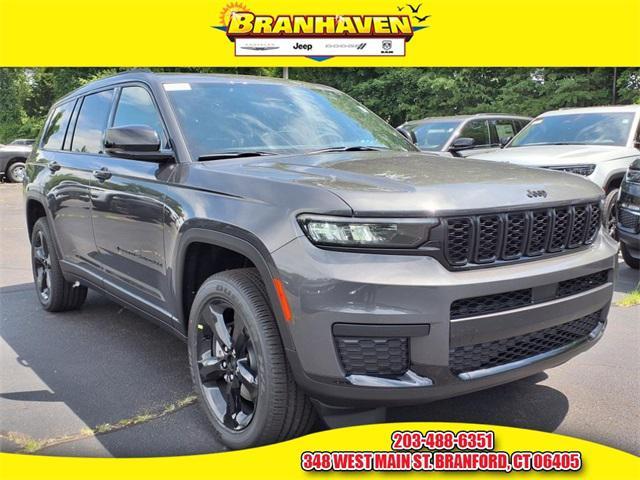 Photo of 2025 Baltic Gray Metallic Clearcoat Jeep Grand Cherokee L