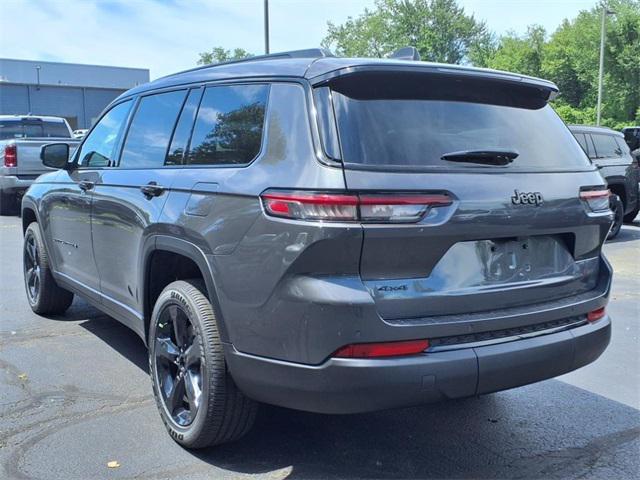 Photo of 2025 Baltic Gray Metallic Clearcoat Jeep Grand Cherokee L