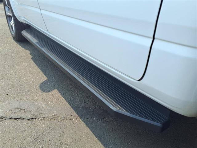Photo of 2022 Bright White Clearcoat RAM 1500
