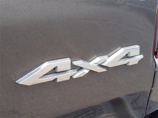 Photo of 2020 Granite Crystal Metallic Clearcoat RAM 1500