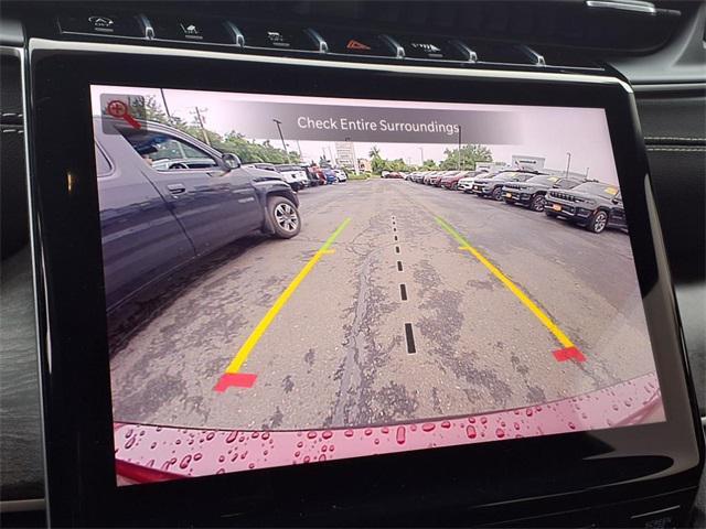 Photo of 2022 Velvet Red Pearlcoat Jeep Grand Cherokee L