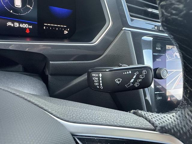 Photo of 2022 White Volkswagen Tiguan