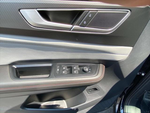 Photo of 2025 Deep Black Pearl Volkswagen Atlas