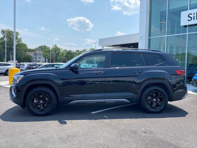 Photo of 2025 Deep Black Pearl Volkswagen Atlas