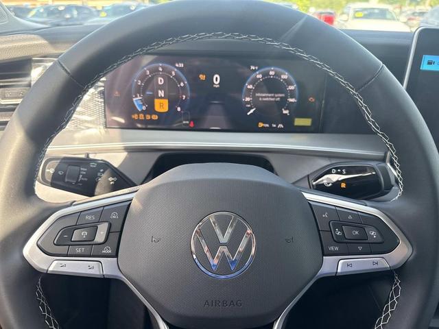 Photo of 2025 Pure White Volkswagen Tiguan