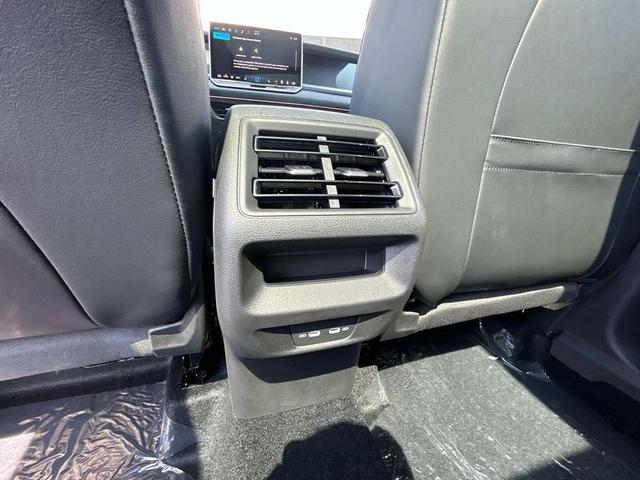 Photo of 2025 Platinum Gray Metallic Volkswagen Tiguan