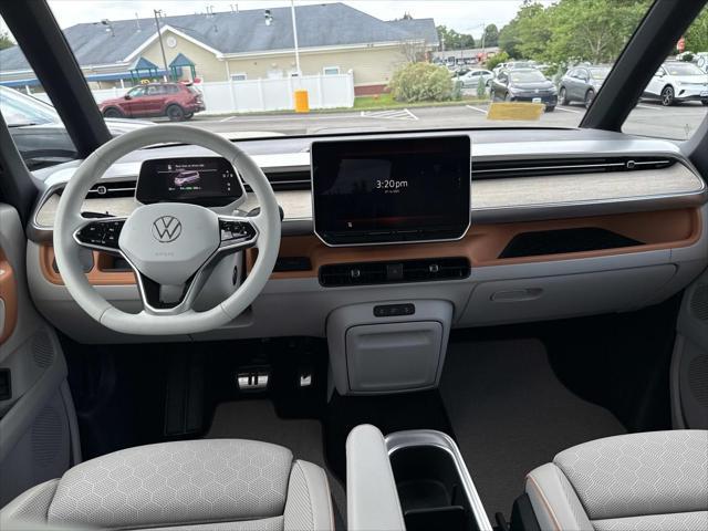 Photo of 2025 Mahi Green Volkswagen ID. Buzz
