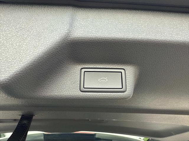 Photo of 2025 Mahi Green Volkswagen ID. Buzz