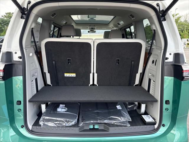 Photo of 2025 Mahi Green Volkswagen ID. Buzz