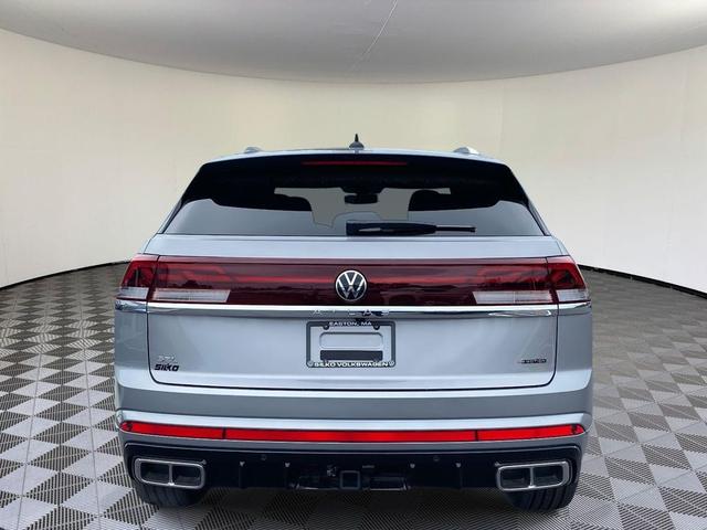 Photo of 2025 Silver Mist Metallic Volkswagen Atlas Cross Sport