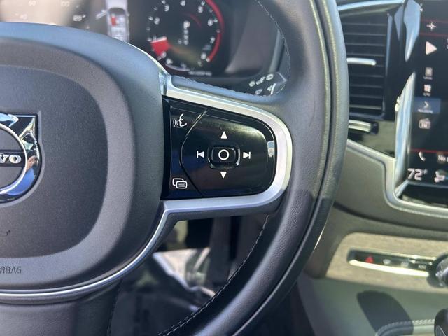 Photo of 2022 Bright Silver Metallic Volvo XC90