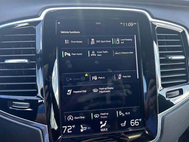Photo of 2022 Bright Silver Metallic Volvo XC90