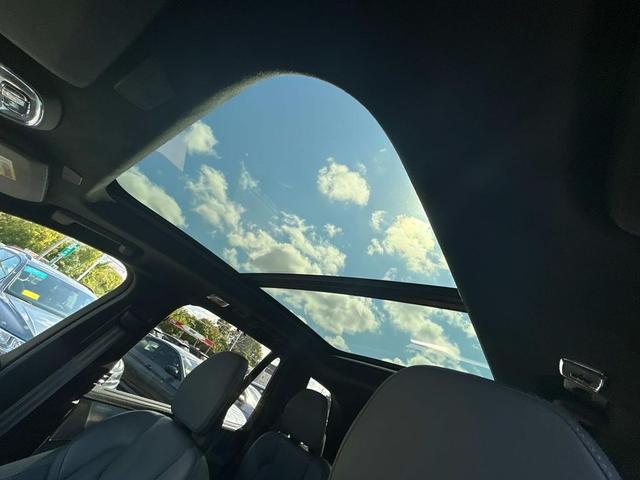 Photo of 2022 Bright Silver Metallic Volvo XC90