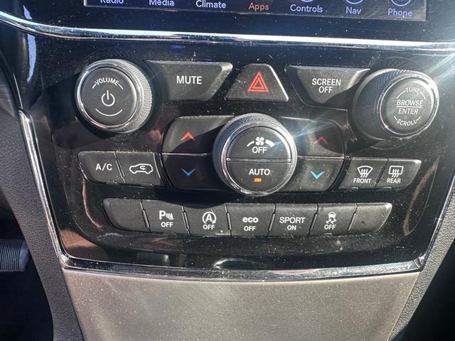 Photo of 2019 Velvet Red Pearlcoat Jeep Grand Cherokee
